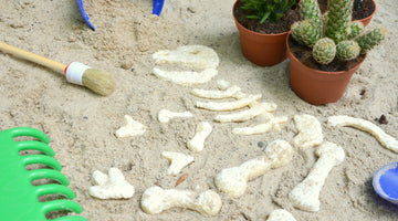 DIY und Printable: Dino-Knochen aus Salzteig