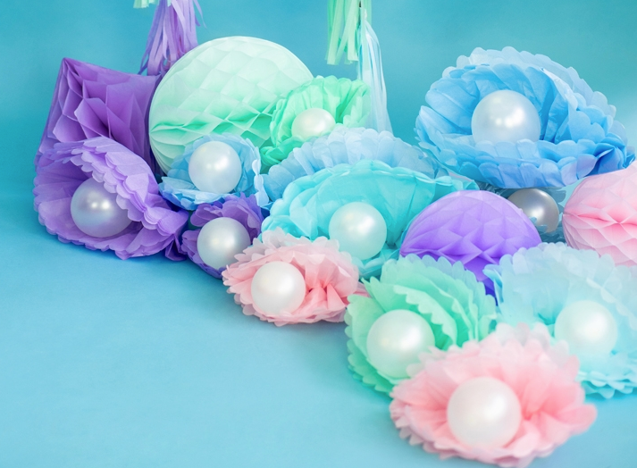 Let's be Mermaid in a box Meerjungfrau Geburtstag PomPoms als Muscheln