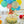 Bild: Funfetti Party Box zur Einschulung mit Papeterie, Deko, Geschirr, Foto Props, Gästeposter, Ballongirlande und vielen Rezepten, Ideen, Tipps und Hacks